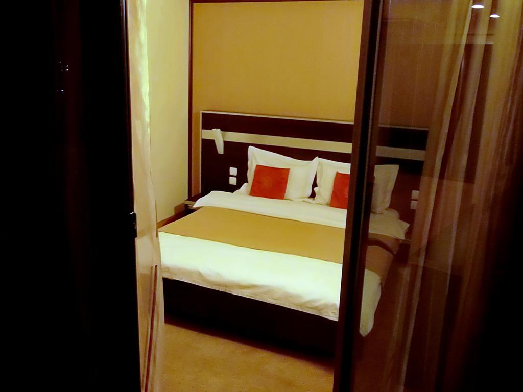 Hotel Angellis Timisoara Room photo